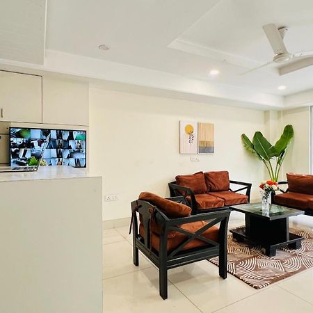 Bluo Studio5 Golf Course Road - Gym, Terrace Garden Gurgaon Exteriör bild