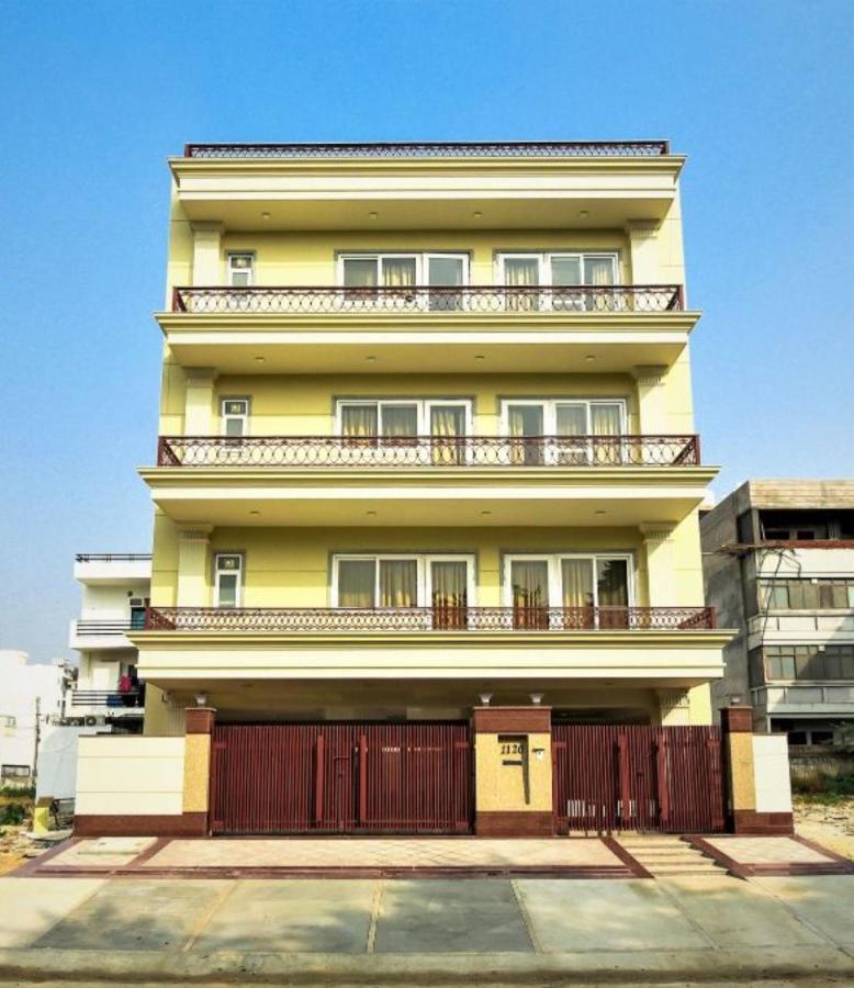 Bluo Studio5 Golf Course Road - Gym, Terrace Garden Gurgaon Exteriör bild