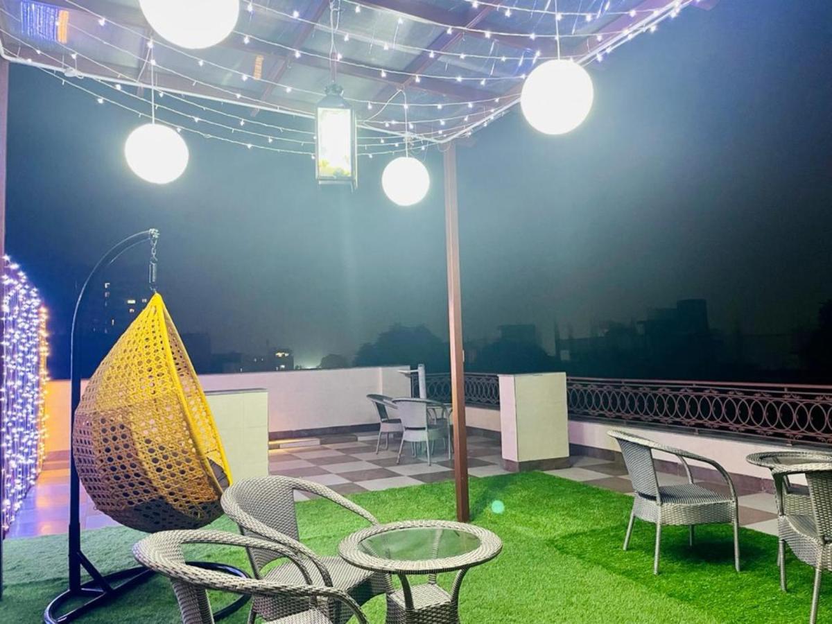Bluo Studio5 Golf Course Road - Gym, Terrace Garden Gurgaon Exteriör bild